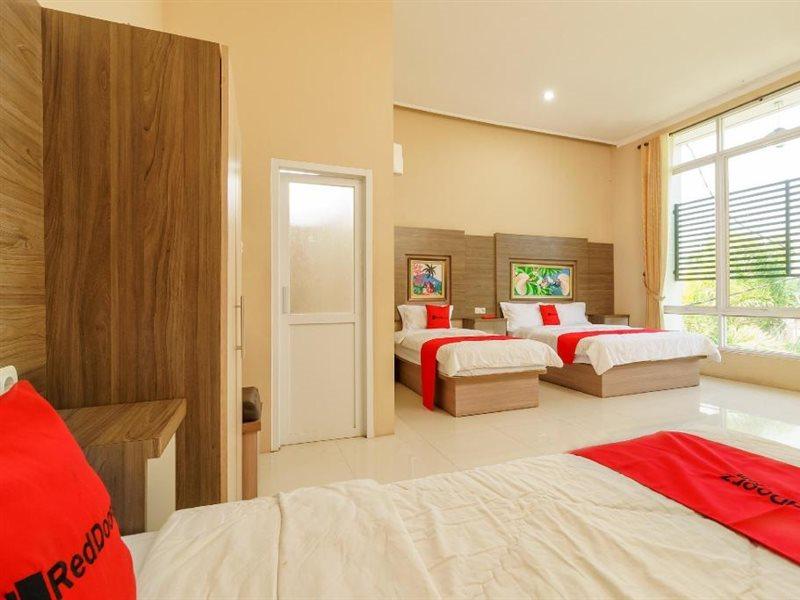 Reddoorz Resort Premium @ Sangkan Hurip Kuningan Eksteriør billede