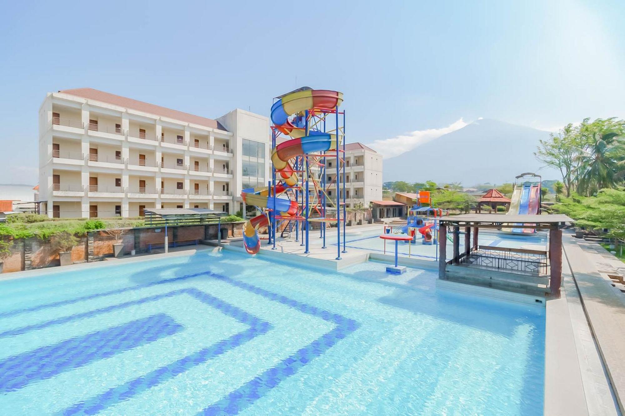 Reddoorz Resort Premium @ Sangkan Hurip Kuningan Eksteriør billede