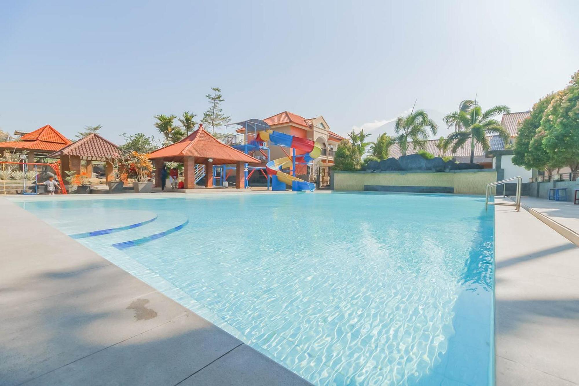 Reddoorz Resort Premium @ Sangkan Hurip Kuningan Eksteriør billede