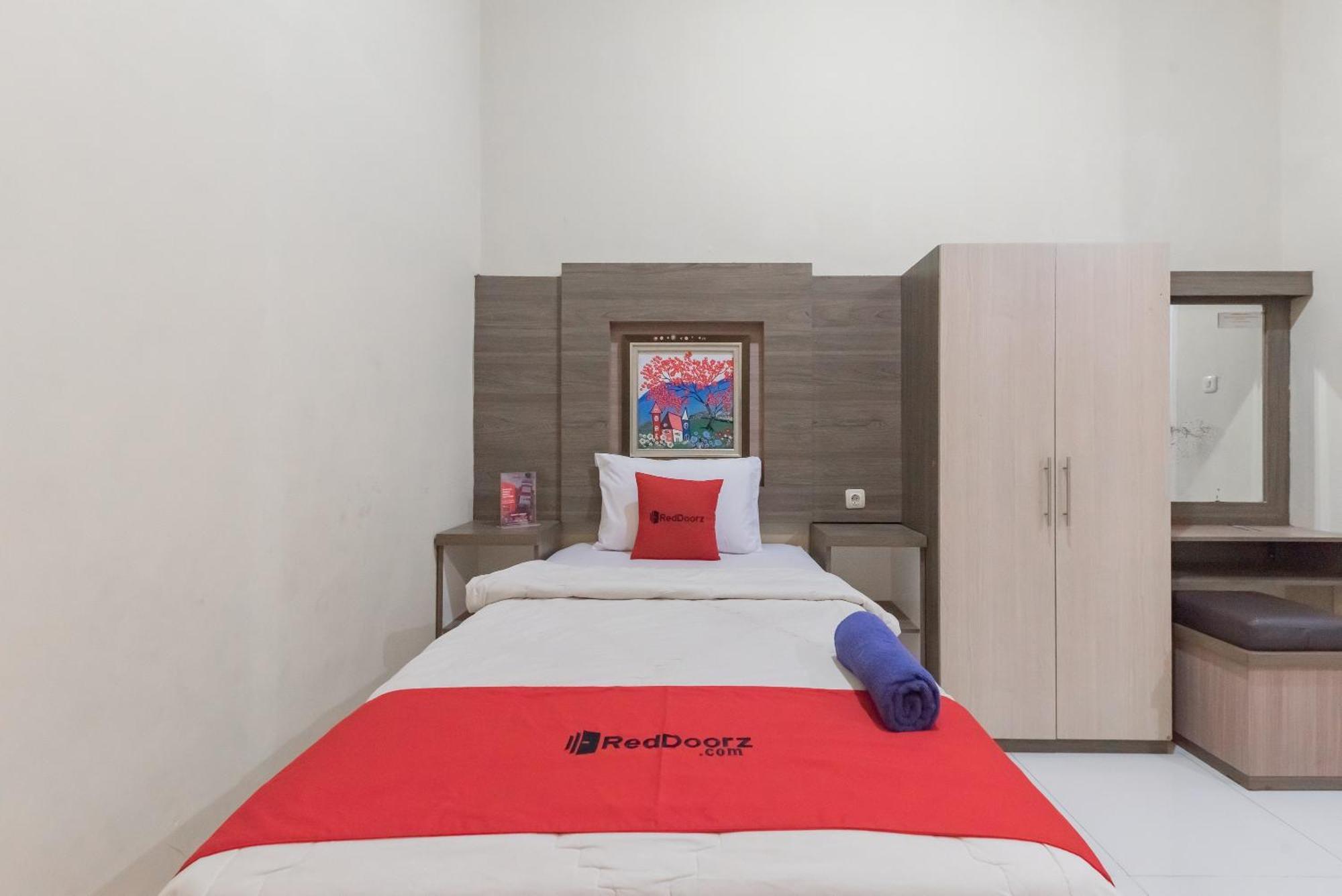Reddoorz Resort Premium @ Sangkan Hurip Kuningan Eksteriør billede