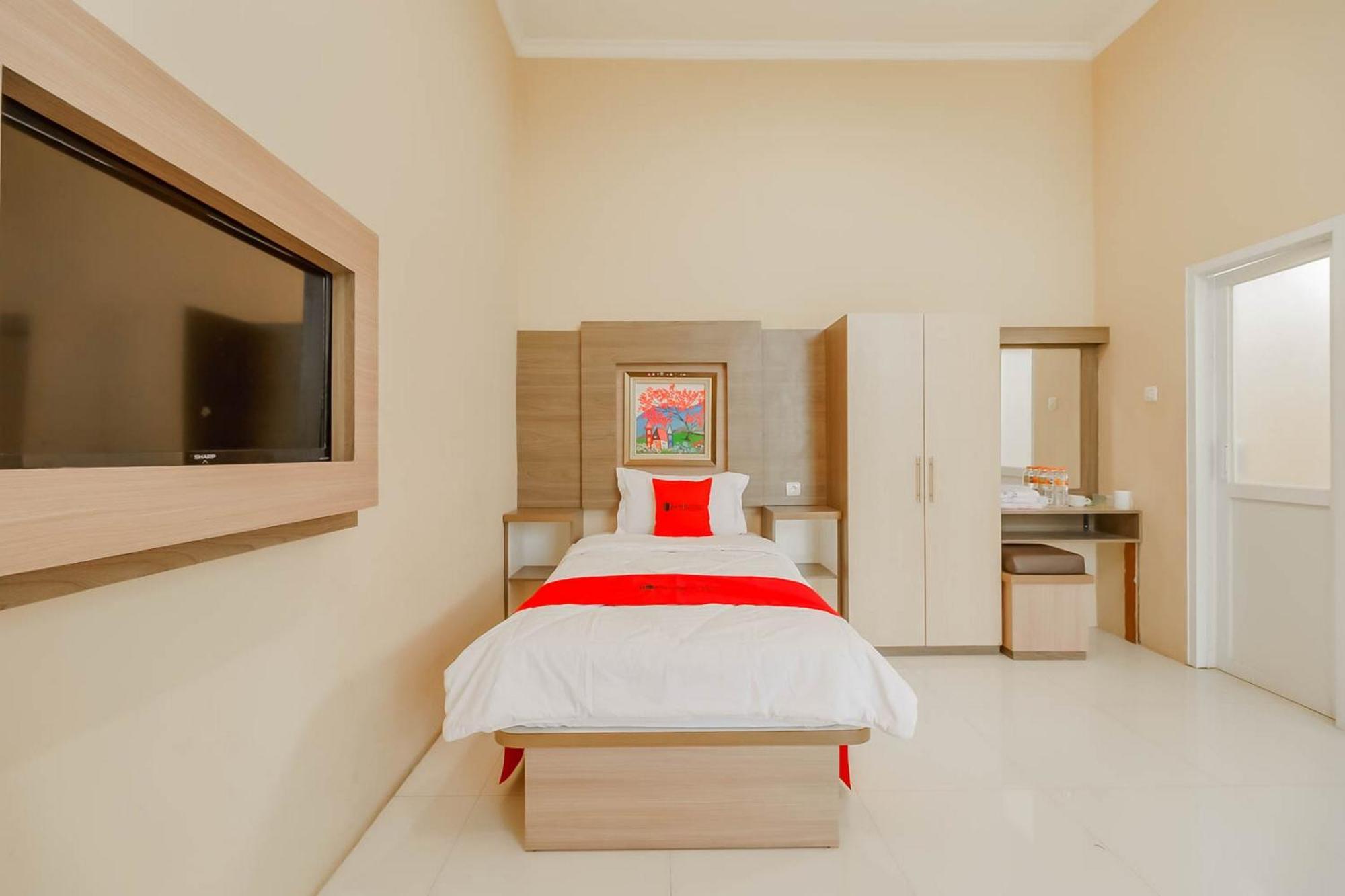 Reddoorz Resort Premium @ Sangkan Hurip Kuningan Eksteriør billede