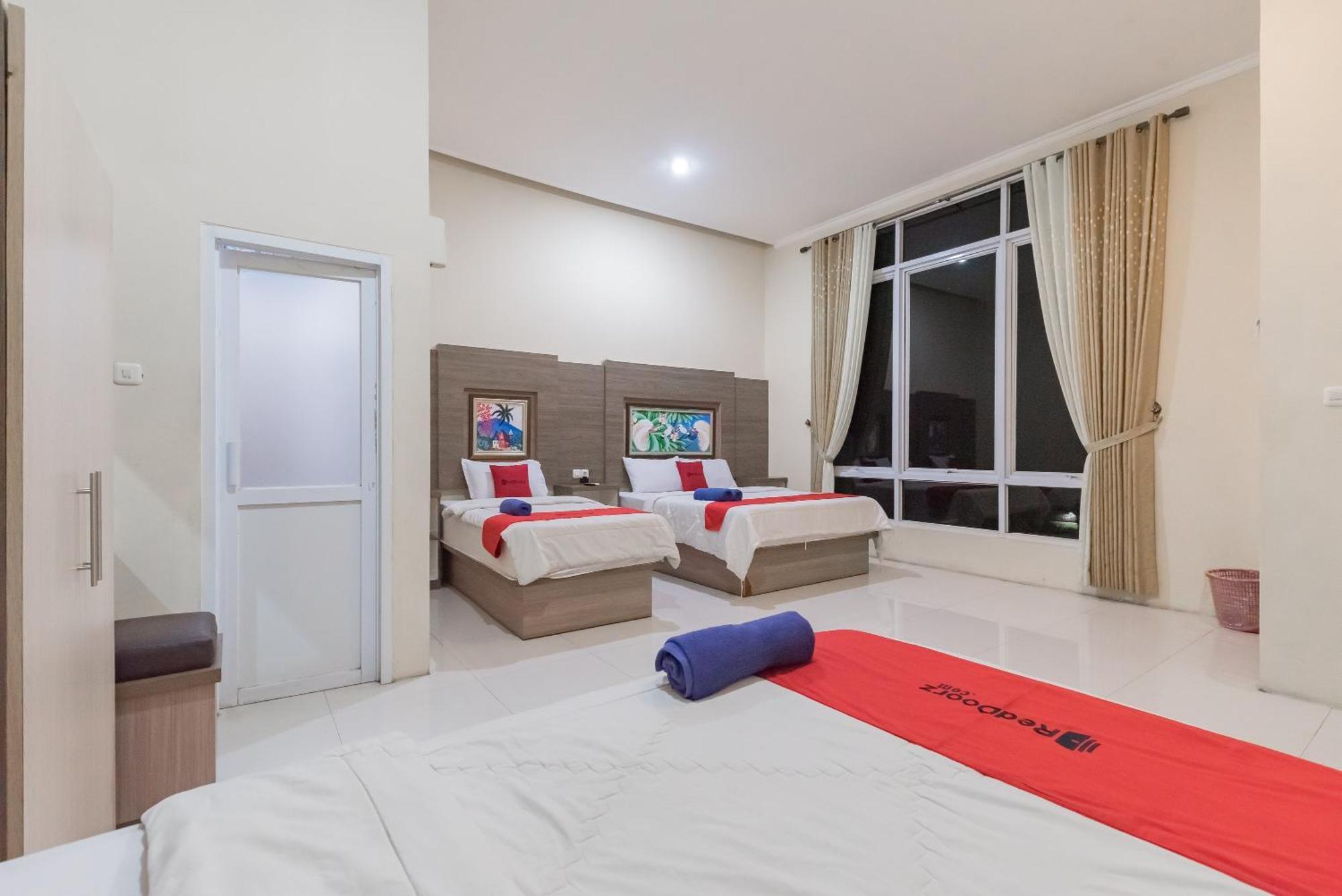 Reddoorz Resort Premium @ Sangkan Hurip Kuningan Eksteriør billede