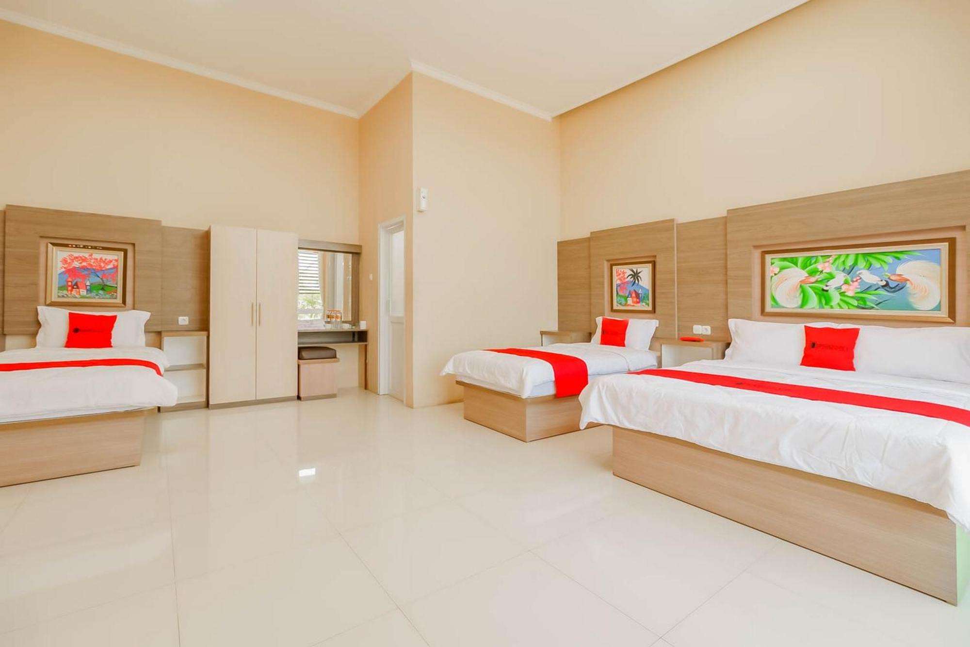 Reddoorz Resort Premium @ Sangkan Hurip Kuningan Eksteriør billede