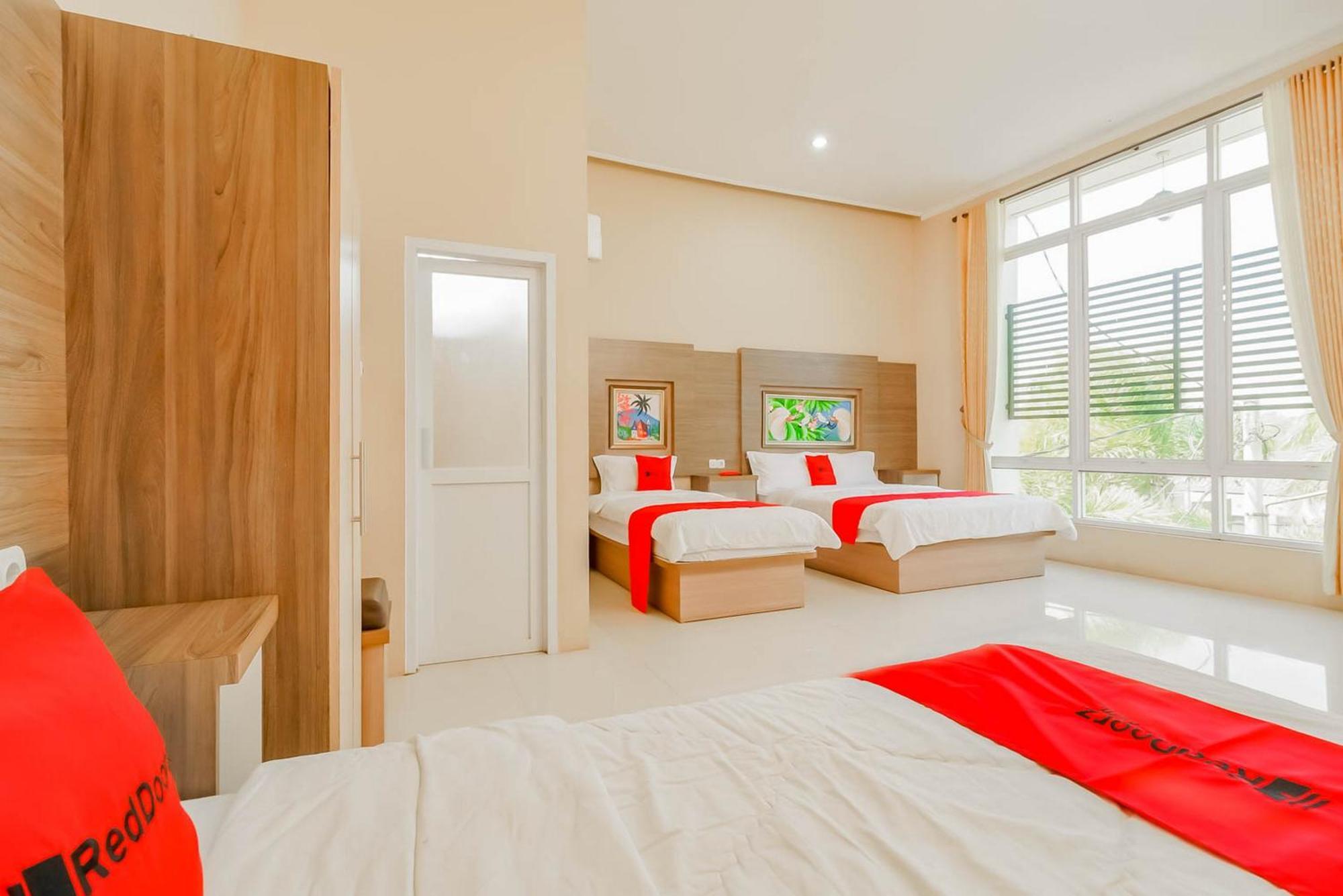 Reddoorz Resort Premium @ Sangkan Hurip Kuningan Eksteriør billede