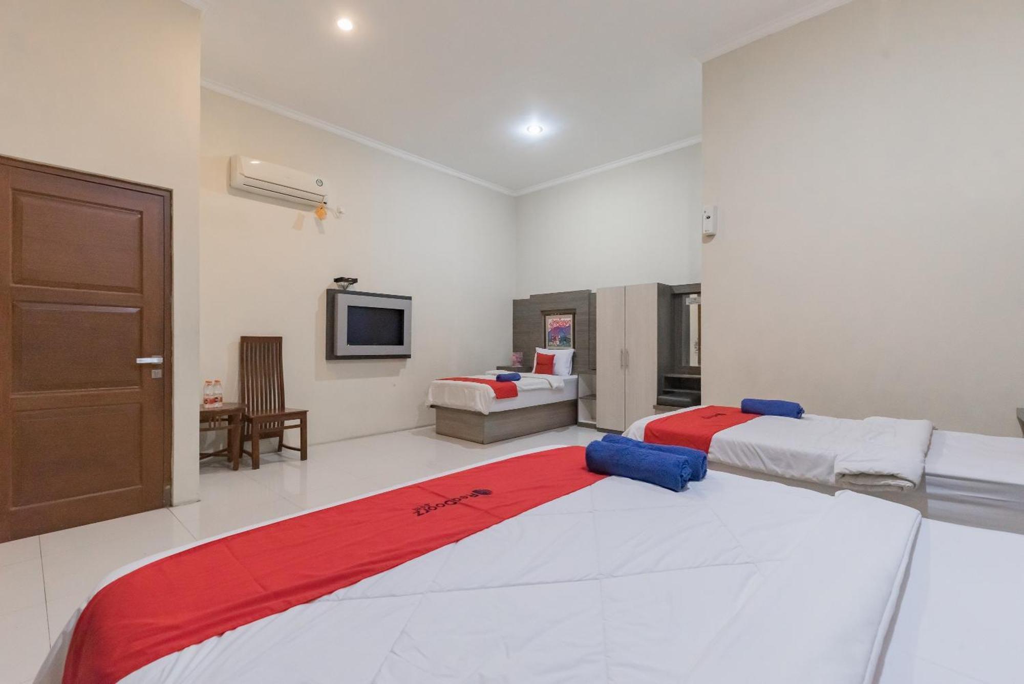 Reddoorz Resort Premium @ Sangkan Hurip Kuningan Eksteriør billede