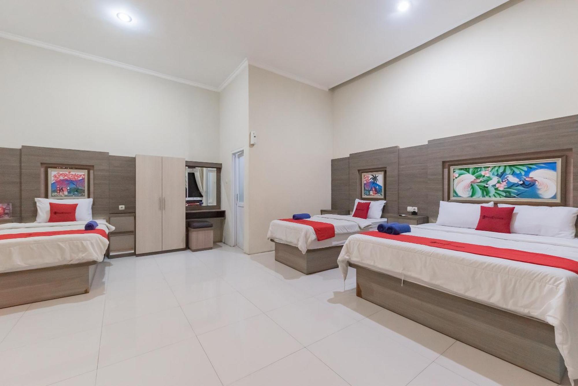 Reddoorz Resort Premium @ Sangkan Hurip Kuningan Eksteriør billede
