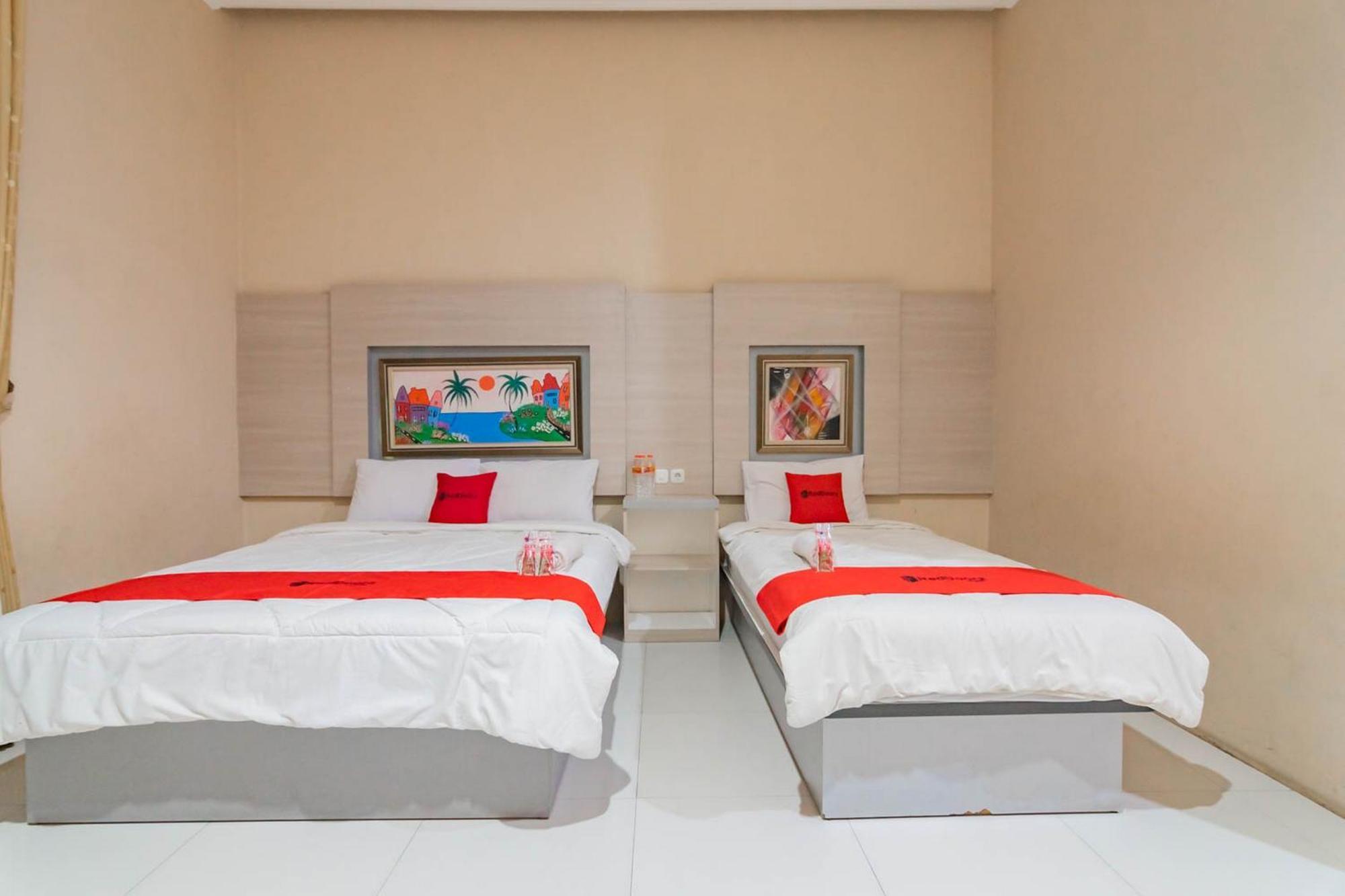 Reddoorz Resort Premium @ Sangkan Hurip Kuningan Eksteriør billede
