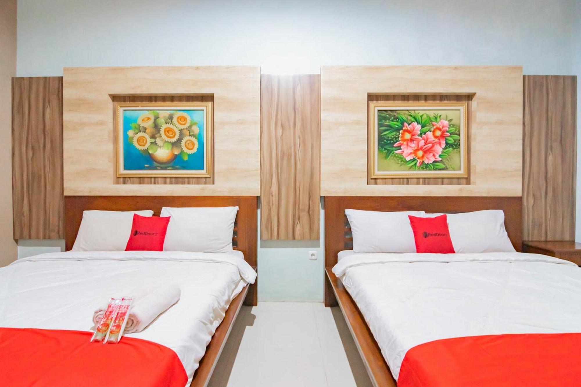 Reddoorz Resort Premium @ Sangkan Hurip Kuningan Eksteriør billede