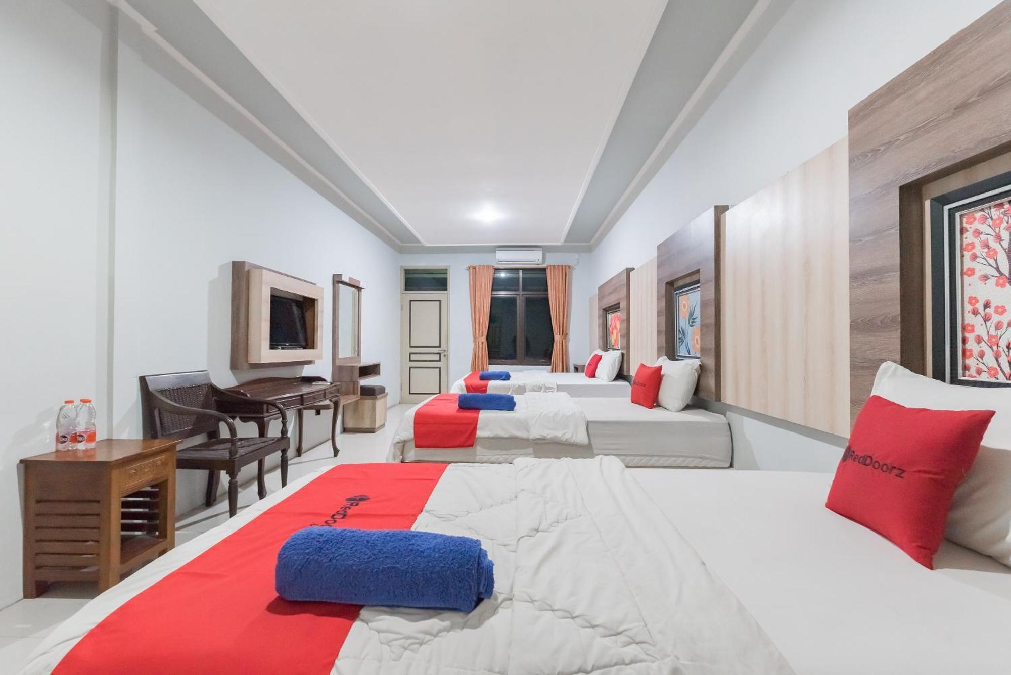Reddoorz Resort Premium @ Sangkan Hurip Kuningan Eksteriør billede