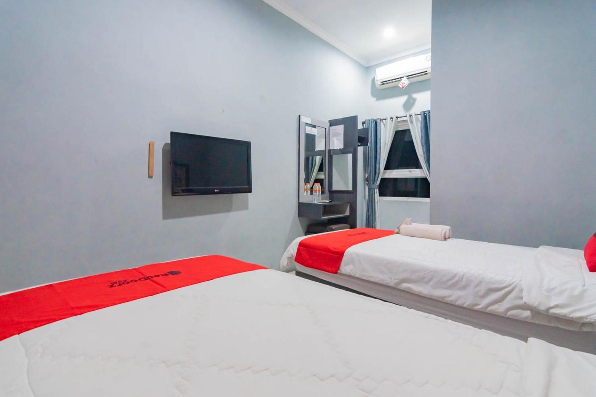 Reddoorz Resort Premium @ Sangkan Hurip Kuningan Eksteriør billede