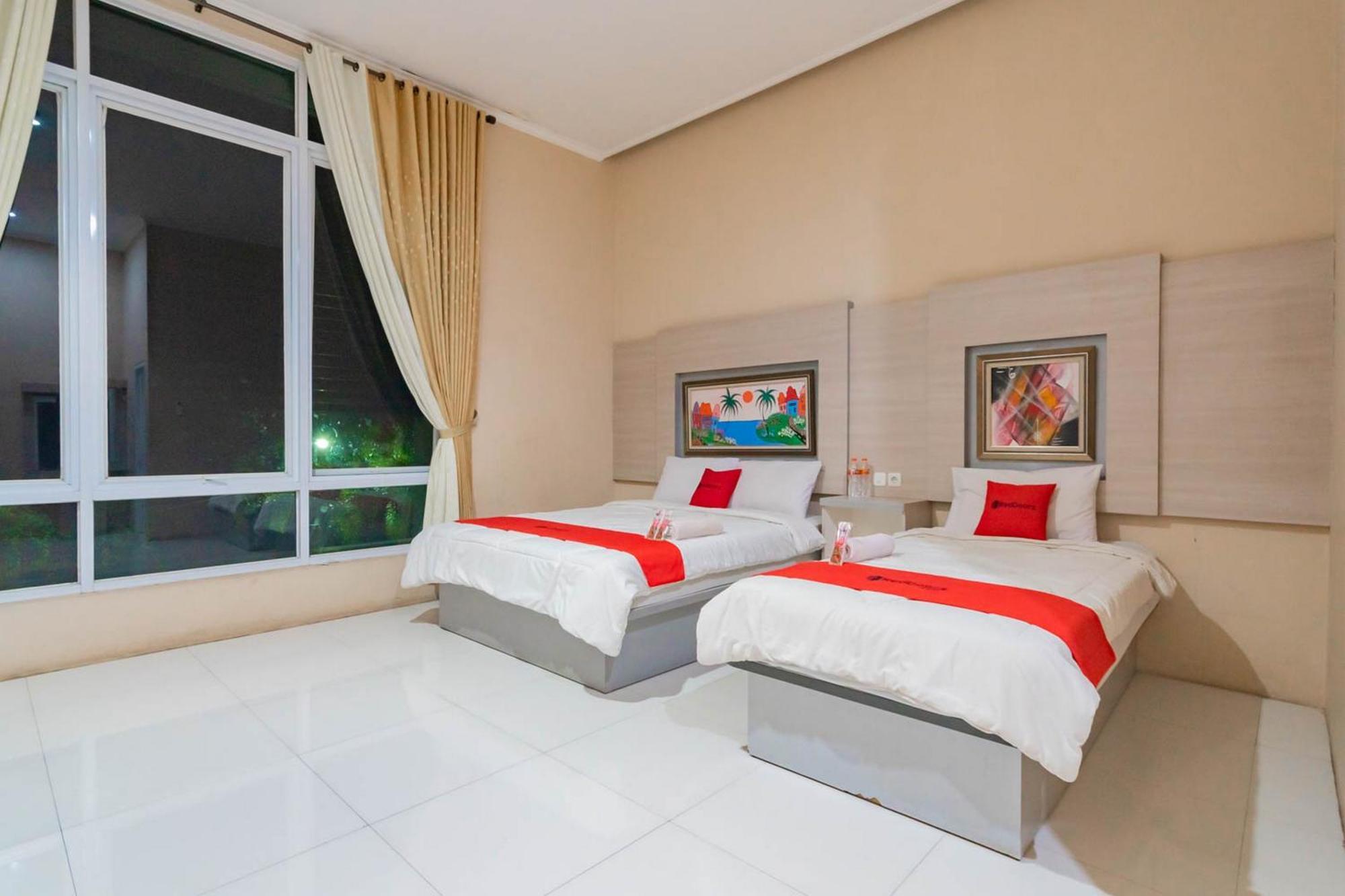 Reddoorz Resort Premium @ Sangkan Hurip Kuningan Eksteriør billede