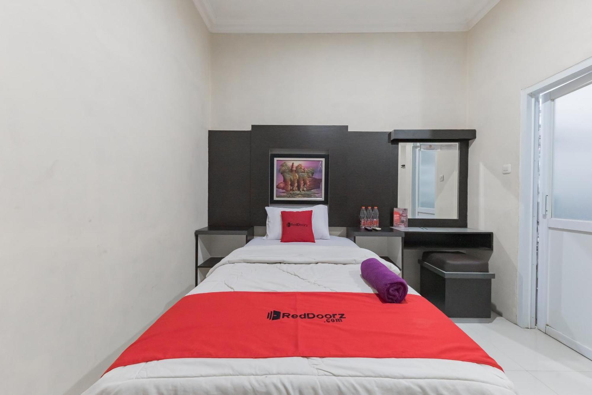 Reddoorz Resort Premium @ Sangkan Hurip Kuningan Eksteriør billede