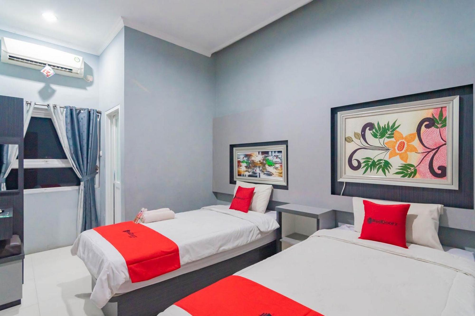 Reddoorz Resort Premium @ Sangkan Hurip Kuningan Eksteriør billede